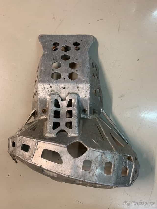 Kryt motoru KTM