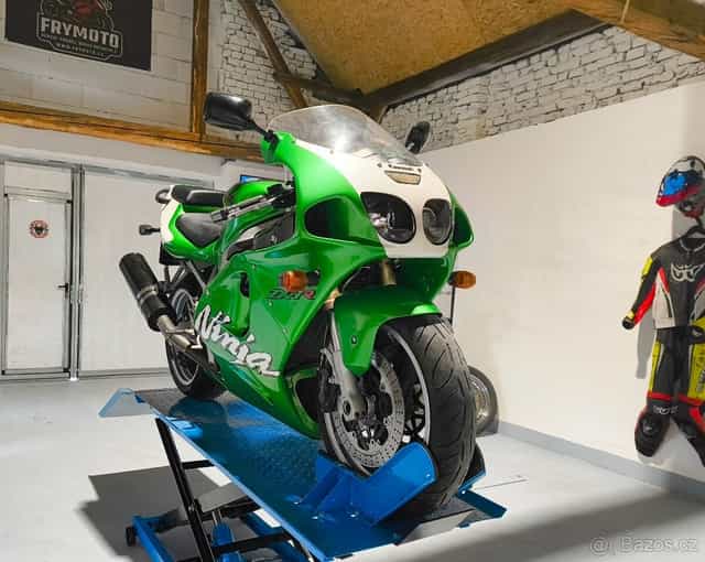 Kawasaki ZX-7R