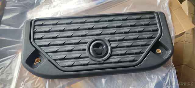 Dodge Ram 1500 dekl úložného prostoru