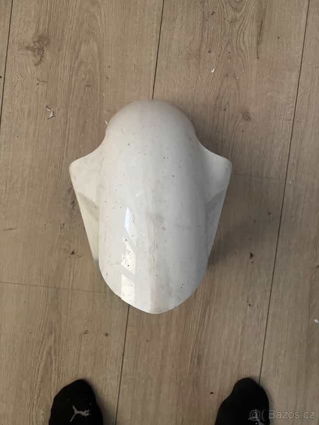 Laminatovy predni blatnik Sebimoto na BMW S1000RR 10-11