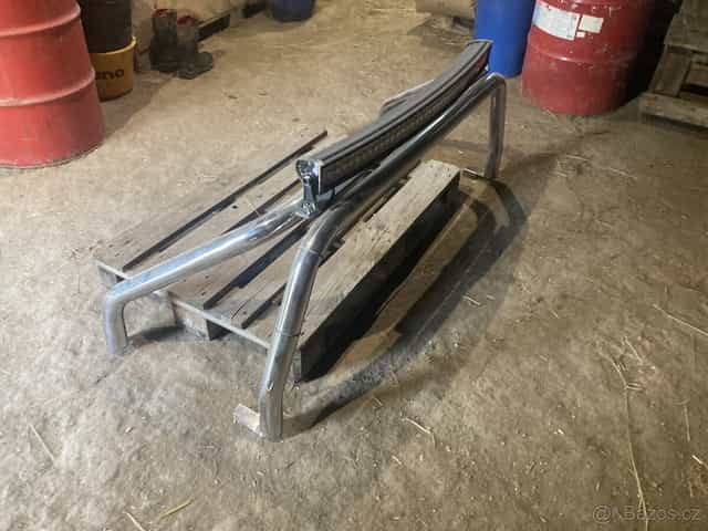 Ram na korbu toyota hilux