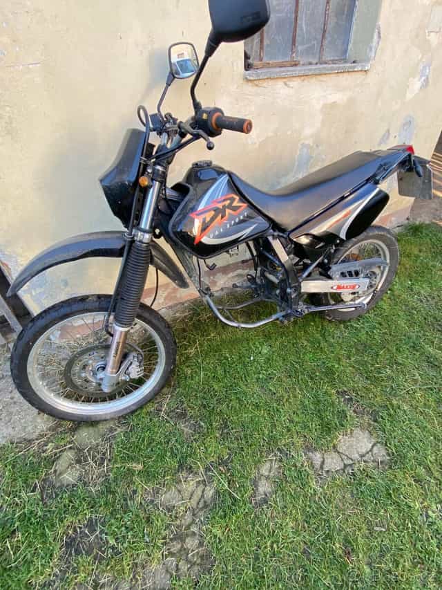 Suzuki DR 650 SE - Na opravu, na díly