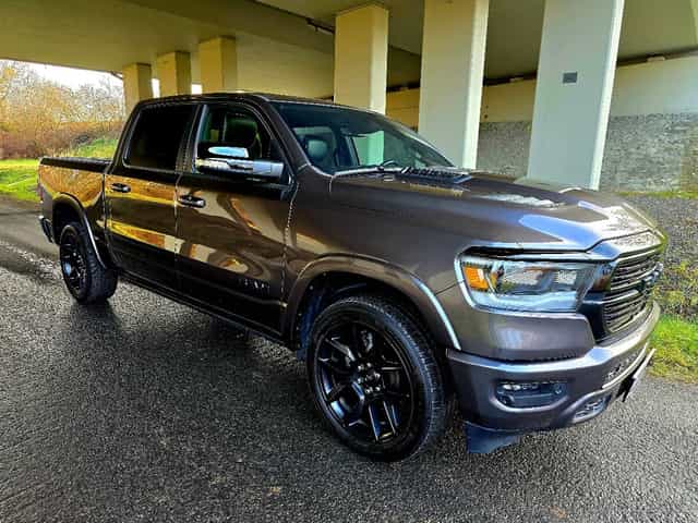 Ram 1500 5,7 HEMI, r. 2021,ODPOČET DPH, EL. PRAHY, PANORAMA