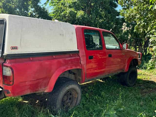 Toyota Hilux 2.4 TD (1998)