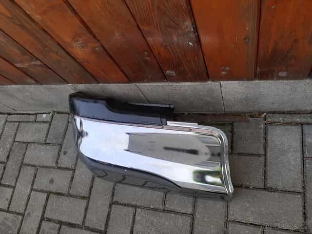 Levý zadní nárazník Hilux