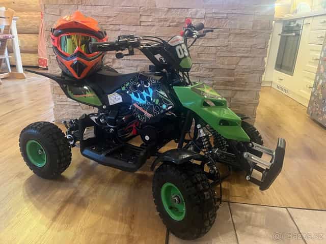 Čtyřkolka dětská benzinová