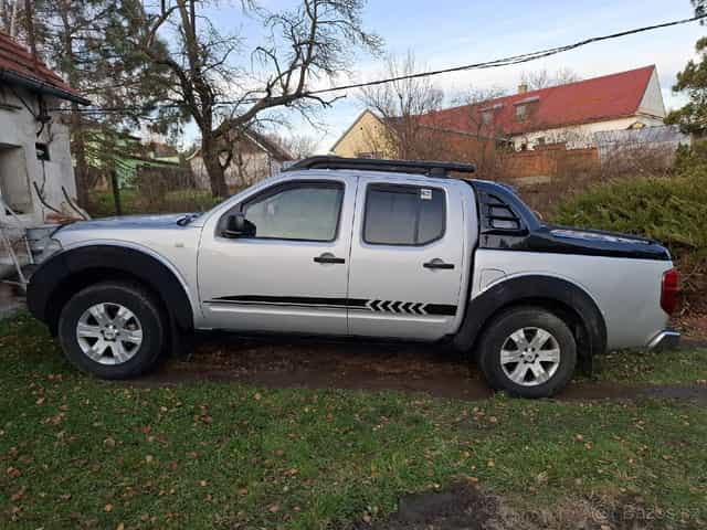 Nissan Navara D40 SLEVA volejte