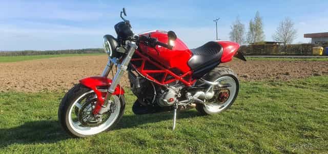 Ducati monster S2R 800