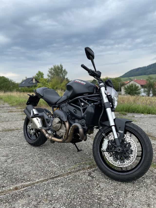 Ducati Monster 821