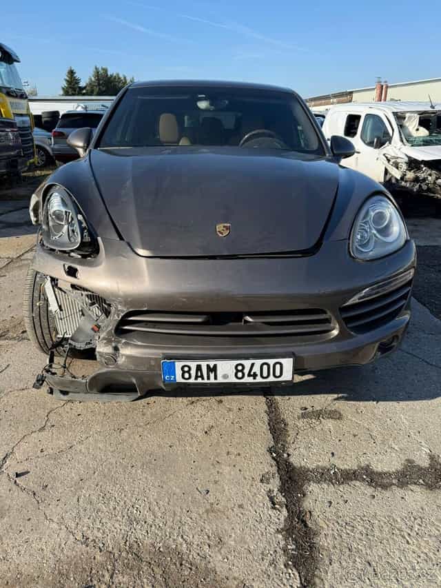 Porsche cayenne diesel 3.0 2013 pojizdne airbagy ok