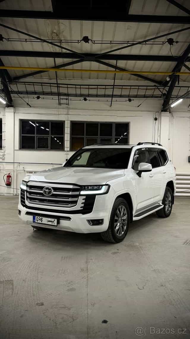 Toyota Land Cruiser 300 3.3D ZX 2022