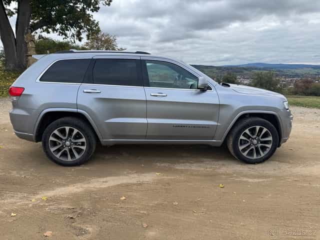 Jeep Grand Cherokee WK2 - Overland