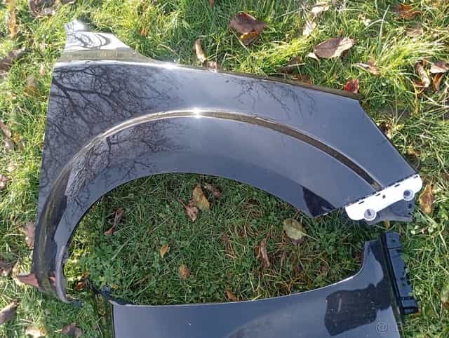 NISSAN NAVARA D23, D23T, D231, RV 2020  PŘEDNÍ BLATNÍK PRAVÝ