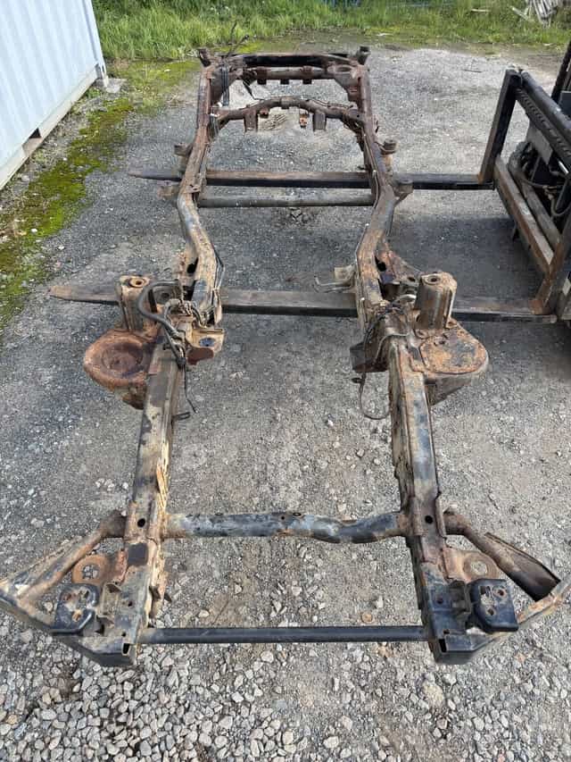 Nosný rám / šasí Nissan Patrol Y61 Wagon