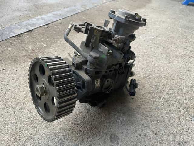 Mechanické čerpadlo Nissan Patrol y61