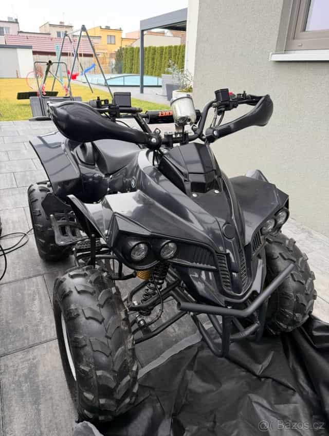 Dětská elektro čtyřkolka ATV Warrior XL 1000W 48V kola 8 čer