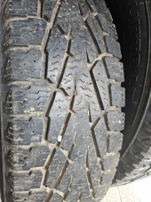 NOKIAN HAKAPELITA 235/85 R16