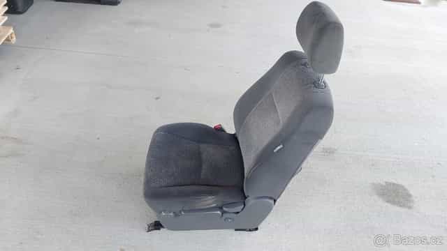 TOYOTA LANDCRUISER 120 – SEDADLO ŘIDIČ