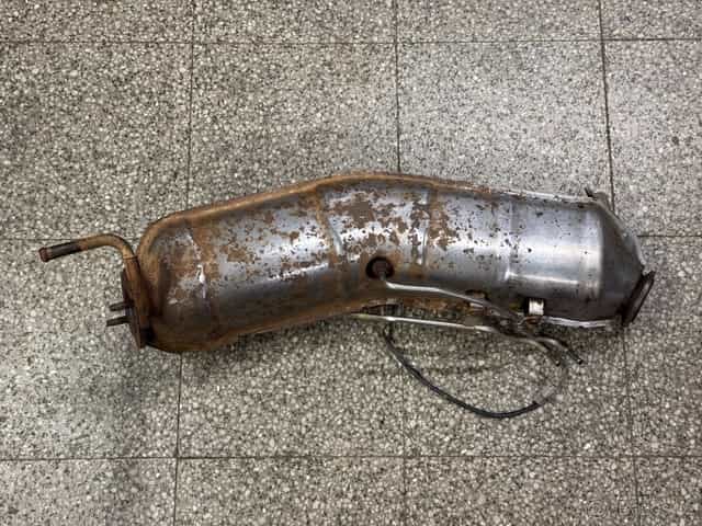Zadní náprava, filtr pevných částic DPF Nissan Navara D23