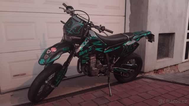 Suzuki drz-400sm