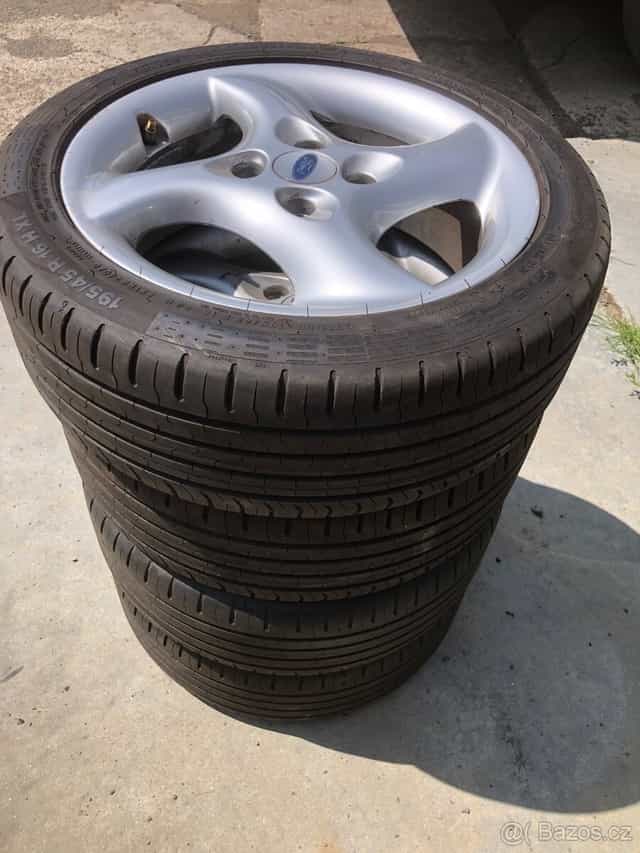 KOLA 4X108 195/45 R16 KRÁSNÉ ORIGINAL FORD