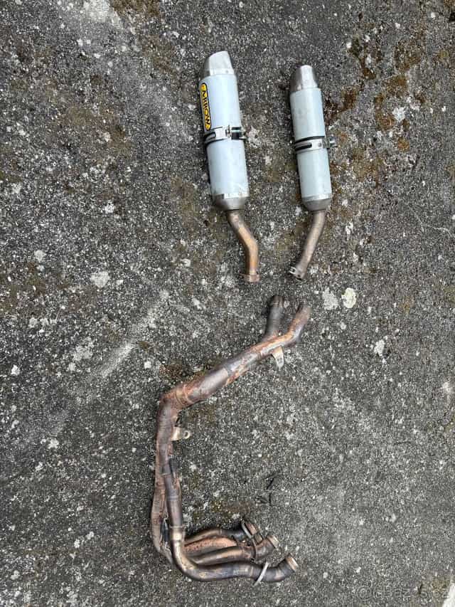 Ladaky a svody Arrow na Yamaha R1 07-08 Rn19