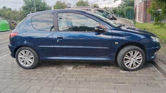 Peugeot 206, 1.4, 55kw, rok 1999, STK do 04/2026.