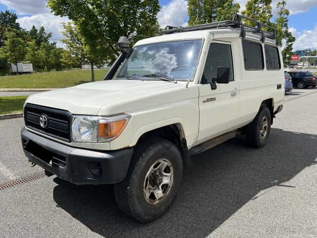 Toyota HZJ 78 LandCruiser, 2009, ARB kompresor, uzávěrky