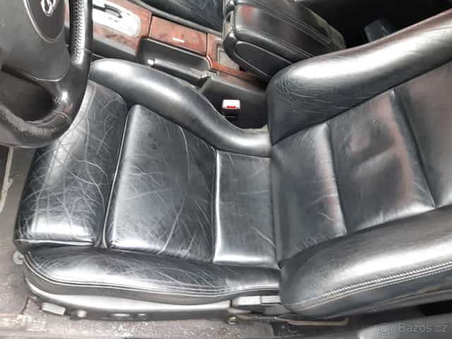 AUDI A8, S8 D2 - sedačky RECARO