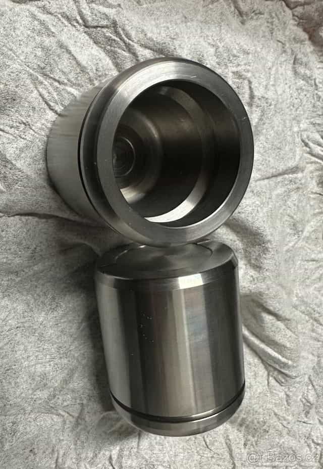 Nerezový brzdový pístek D02520