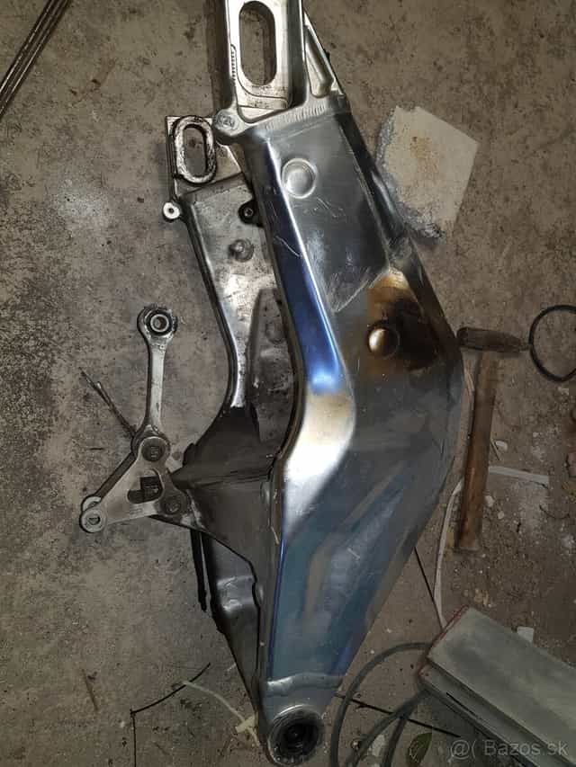 Predam kivnu vidlicu na aprilia rsv 2generacie