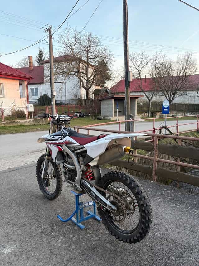 Predám Yamaha YZF 250 (2016)