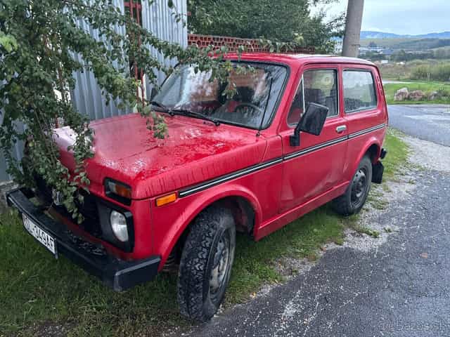 Lada niva 1.6 L