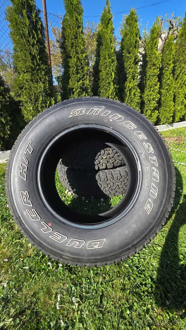 275/65R17 Bridgestone dueler H/T M+S rezerva