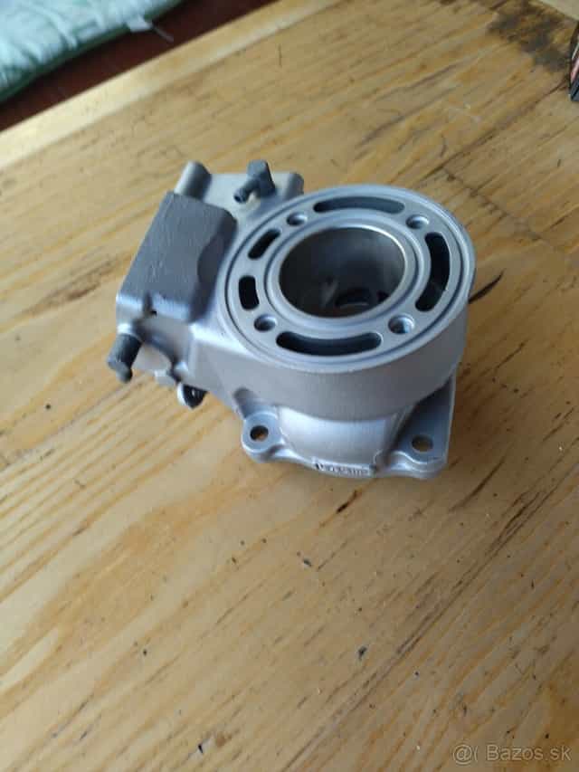 Suzuki RM 85 valec piest