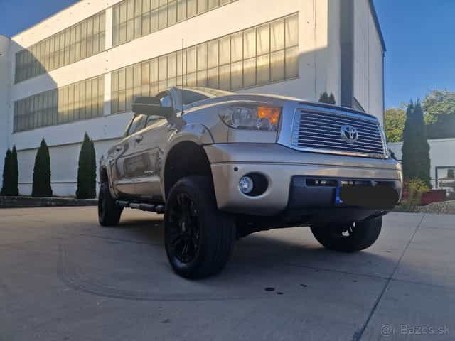 TOYOTA TUNDRA 5.7 V8 FORCE 295kw SK ŠPZ