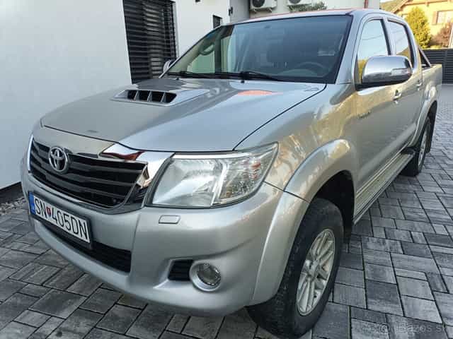 TOYOTA HILUX 2.5 D-4D - na predaj / na splatky
