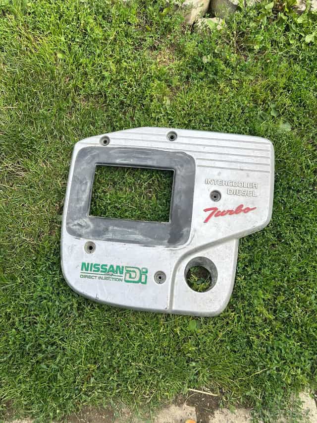 Nissan Patrol 3.0 kryt motora