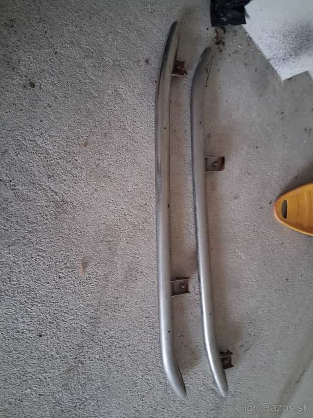 Predám bočné naslapy na range rover evoque