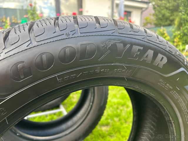 Goodyear Ultragrip Performance + SUV 235/55 R18 104H