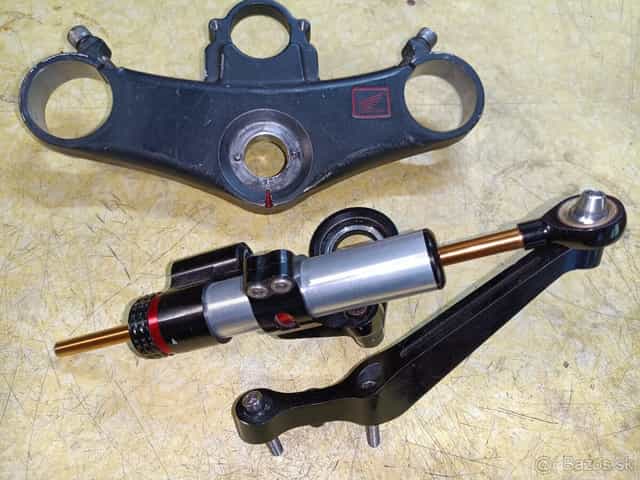 Tlmič riadenia Honda CBR f4