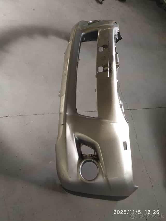 Predný nárazník Toyota Hilux rv 2012-2016