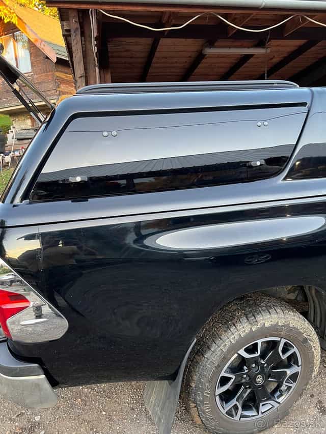 Hardtop Toyota Hilux