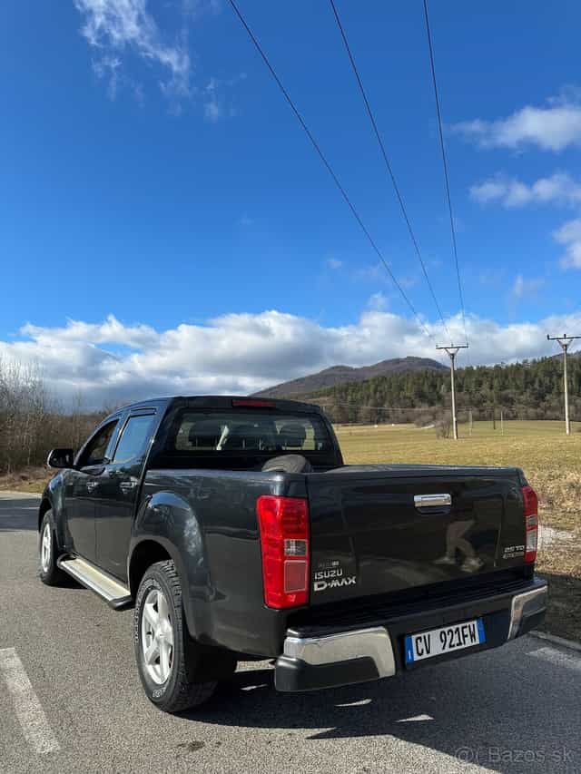 Isuzu dmax 2015