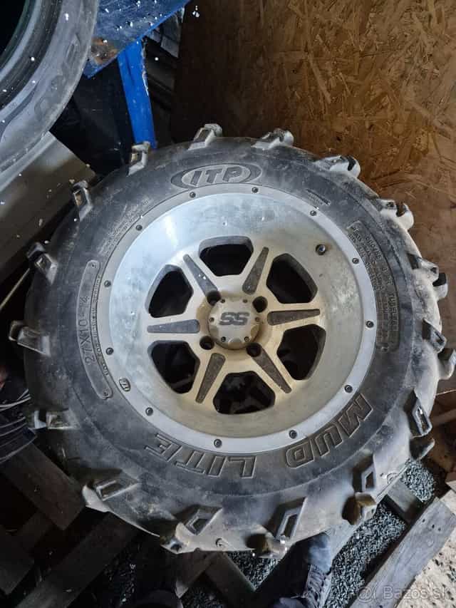 Predám hlinikové disky + pneu