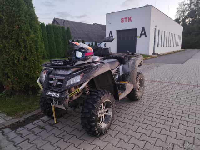 CF MOTO X8 GLADIÁTOR V-TWIN