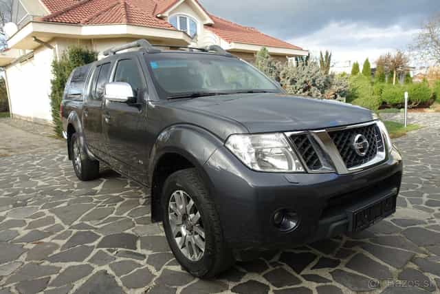 Nissan Navara DoubleCab 3.0 V6 dCi Platinum A/T 4WD