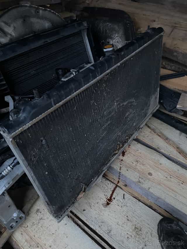 Chladič Nissan patrol y61