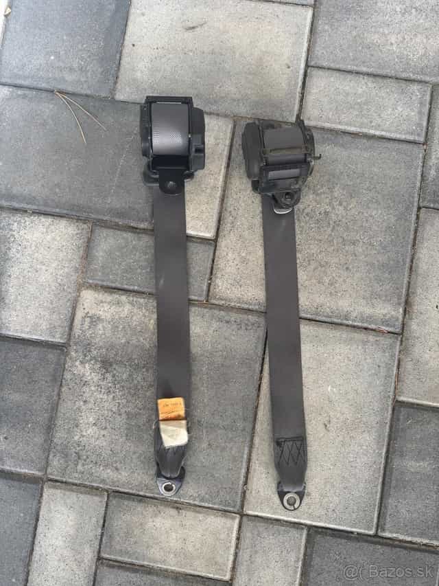 nissan patrol y60 zadne pasy