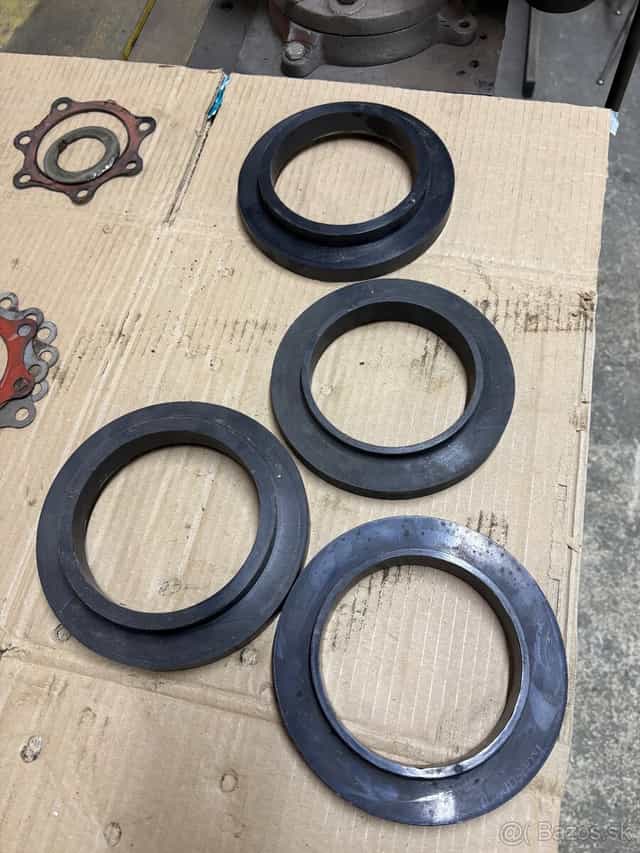 Podložky 15mm Nissan Patrol Y60/61 EFS